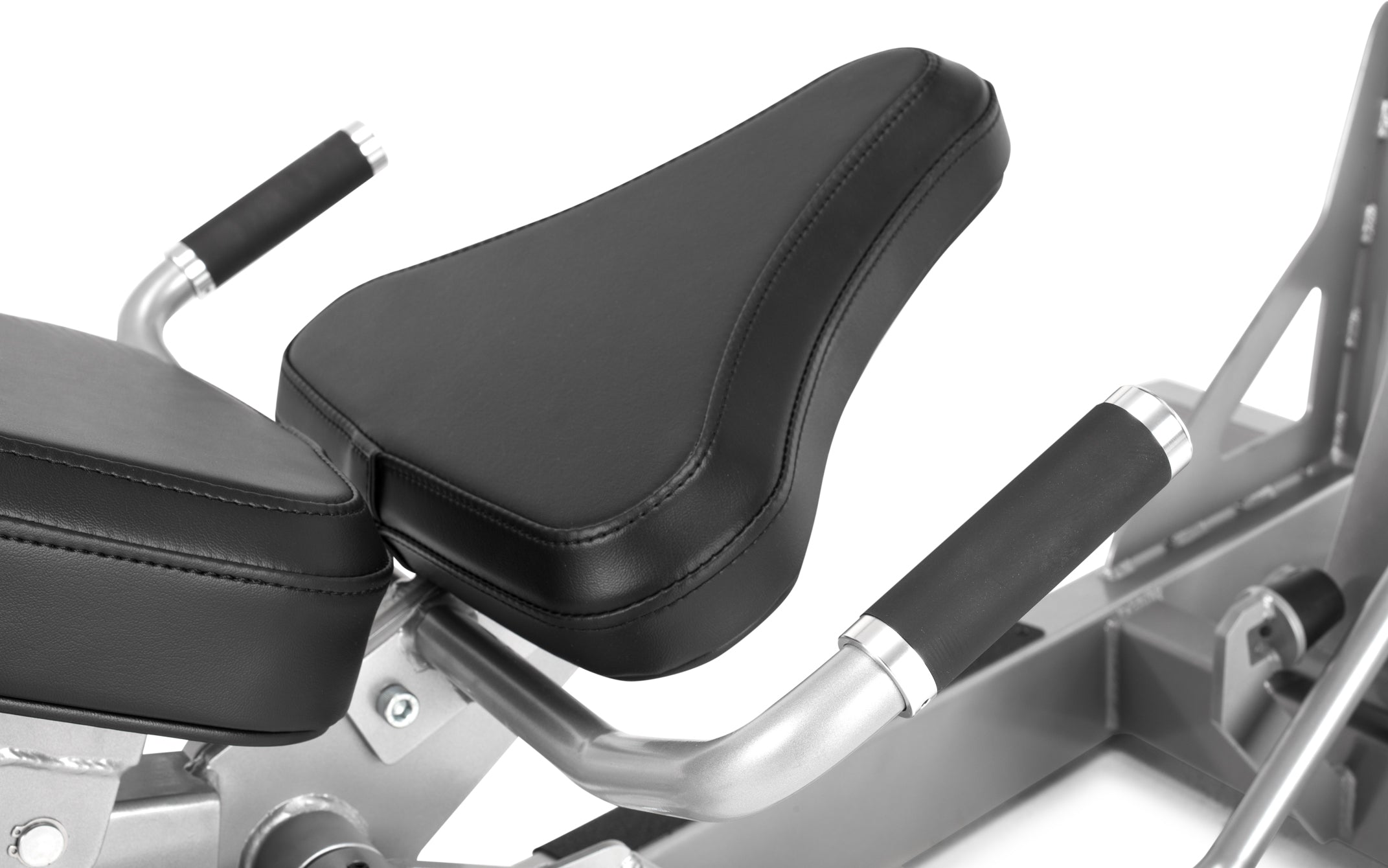 Freemotion Plate Loaded Squat, Loaded Squat, Gym Equipment, training at the gym, weights, freemotion at the gym, training from the gym, buy freemotion in UK, buy gym equipment in London.