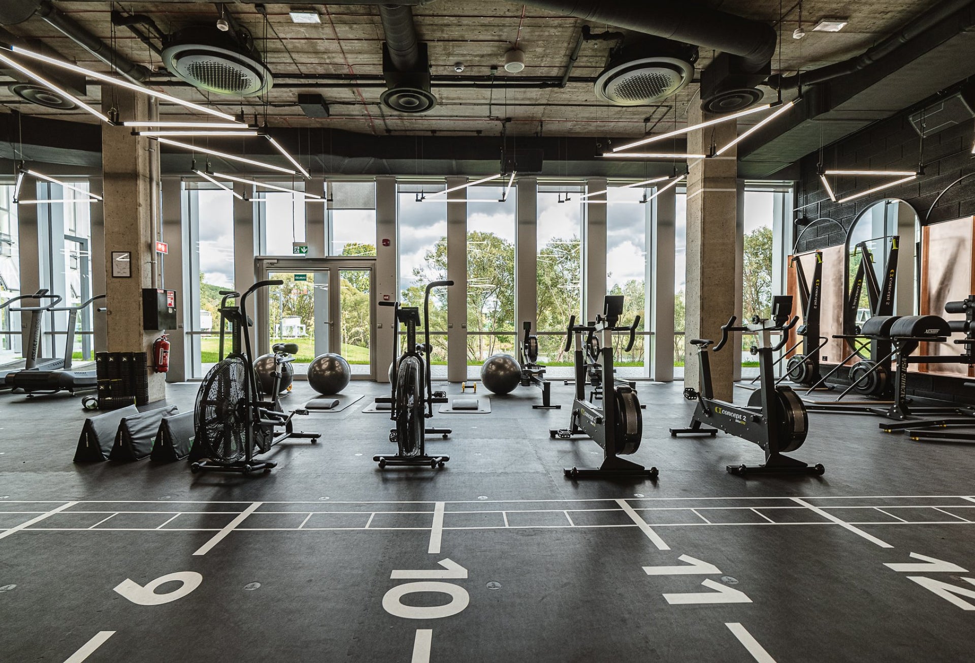 Pavigym Flooring, gym flooring, UK gym flooring, buy flooring UK, Home gym, Gym at home, exercise at home, best pavigym flooring, flooring for studios, london project at home, pavigym london, pavigym tiles, flooring free samples tiles, endurance S&S flooring, cardio.
