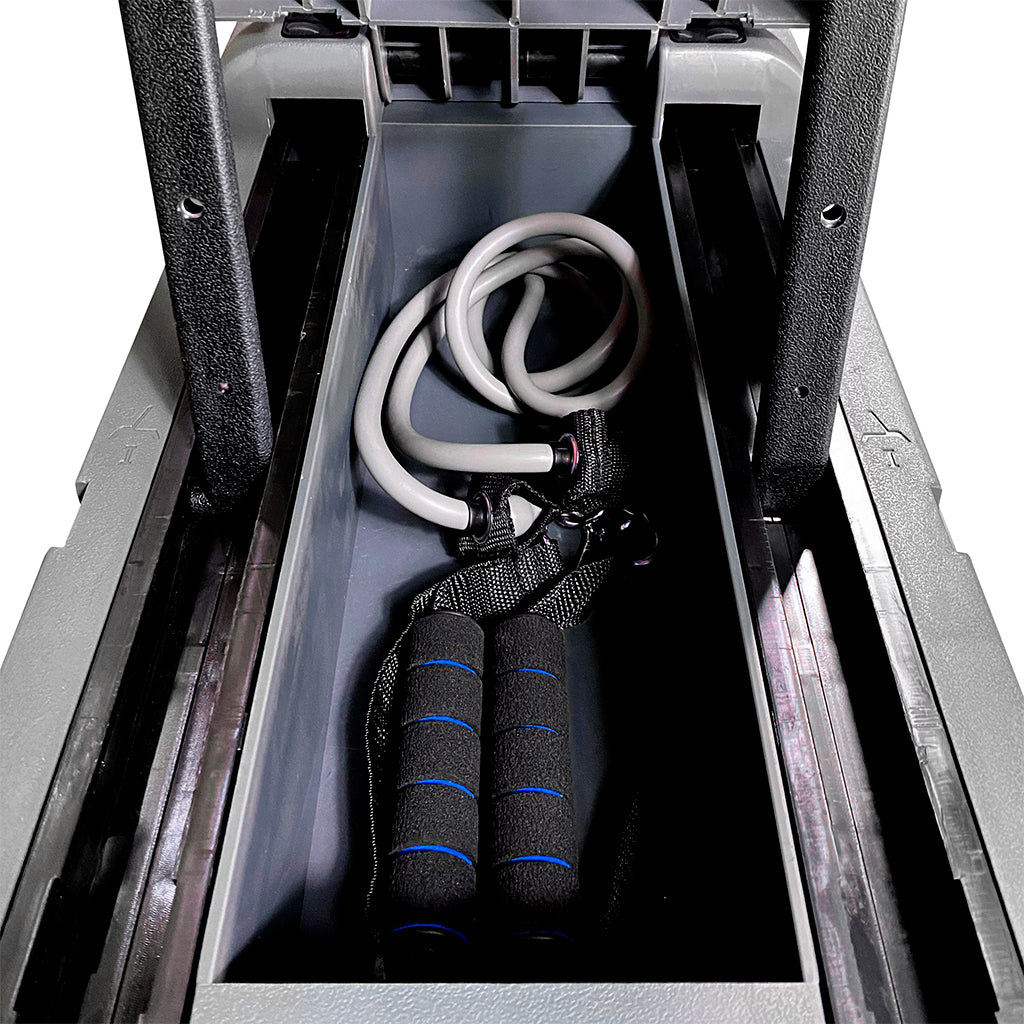 Aerobic Step color Black, Aerobic step color Grey. Aerobic Step for plyometric, aerobic and strength exercises. Aerobic Step for cardio, aerobic step for body weight exercises.